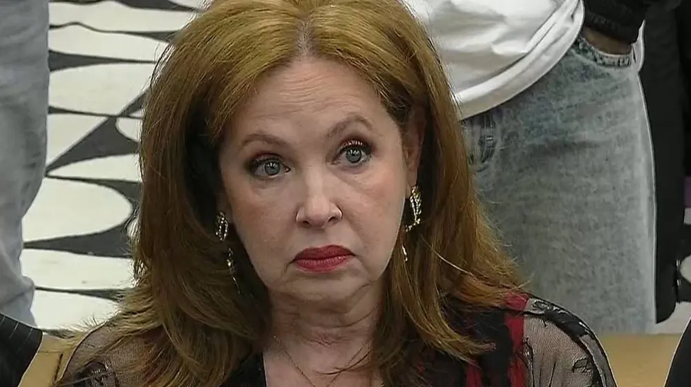 andrea-del-boca-apertura