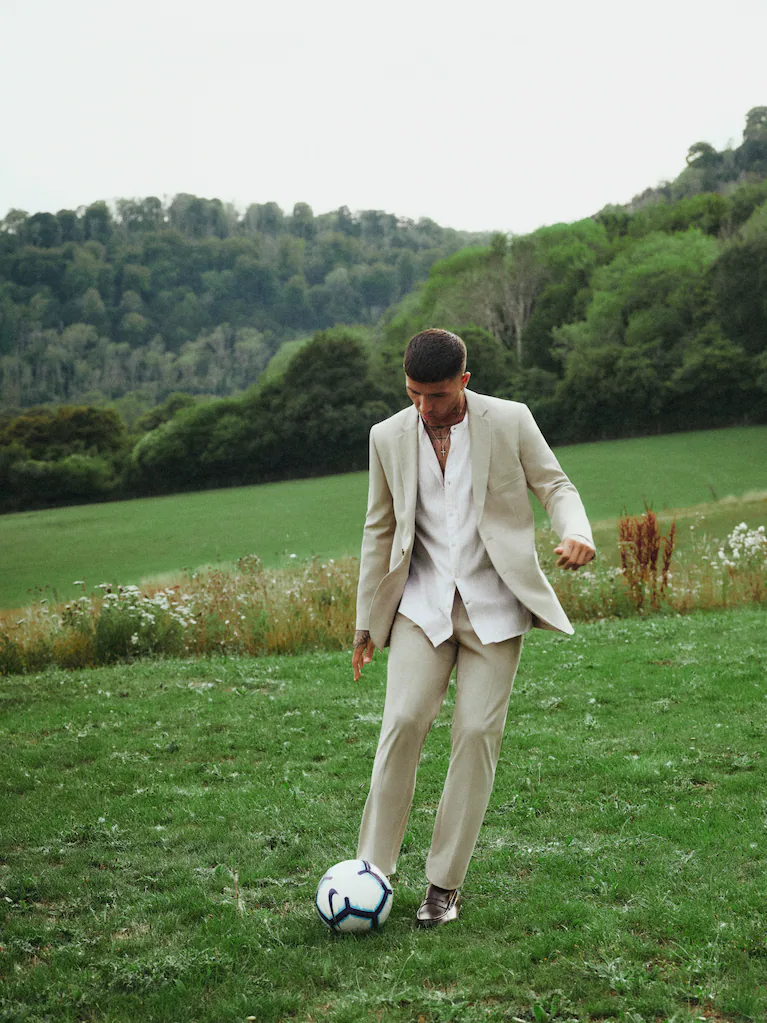 las-primeras-fotos-de-enzo-fernandez-como-modelo-FYGV25ZWGRBCBJGIQHIHO3VCVI