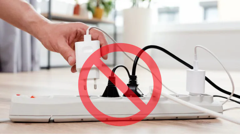 fin-del-reinado-del-alargador-la-tecnologia-que-lo-reemplaza-por-tener-5-puertos-usb-y-cargar-7-dispositivos-foto-adobe-stock-QAI6J472NFAGBL45KVYAPNRCGY